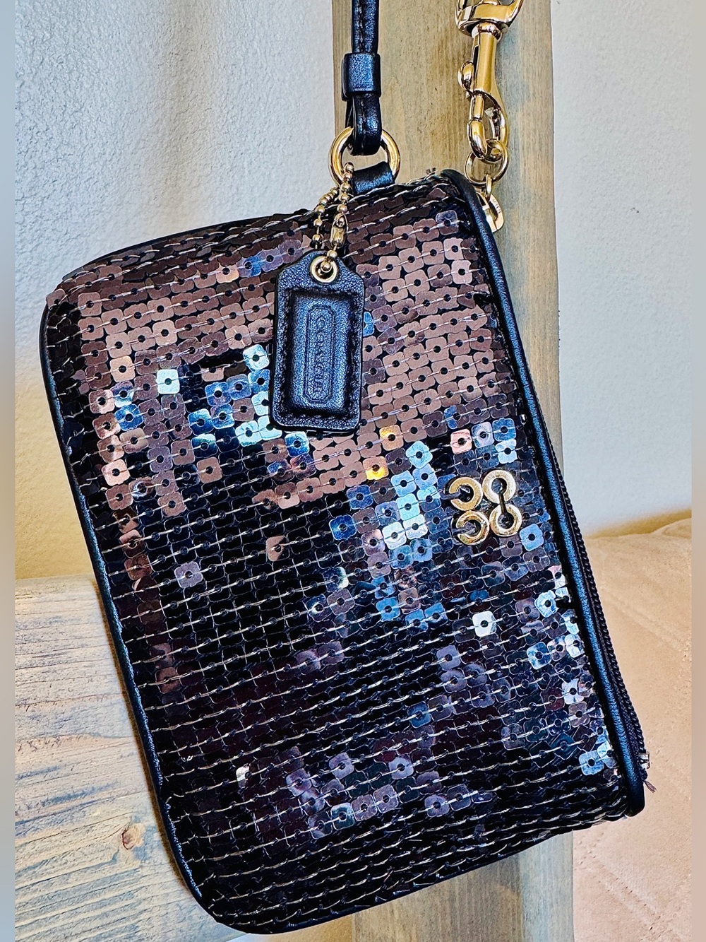 Coach Poppy Navy Sequin Wristlet Clutch Evening Bag Y2K Op Art Glam 6.25” x 4”